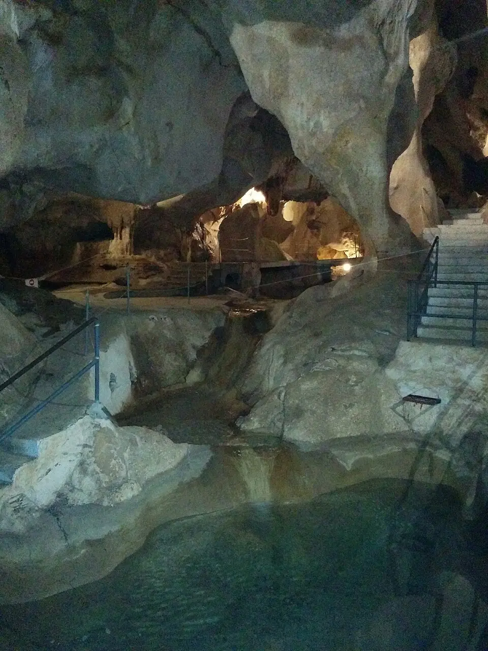 Cuevas del Tesoro-Higuerón y de la Victoria