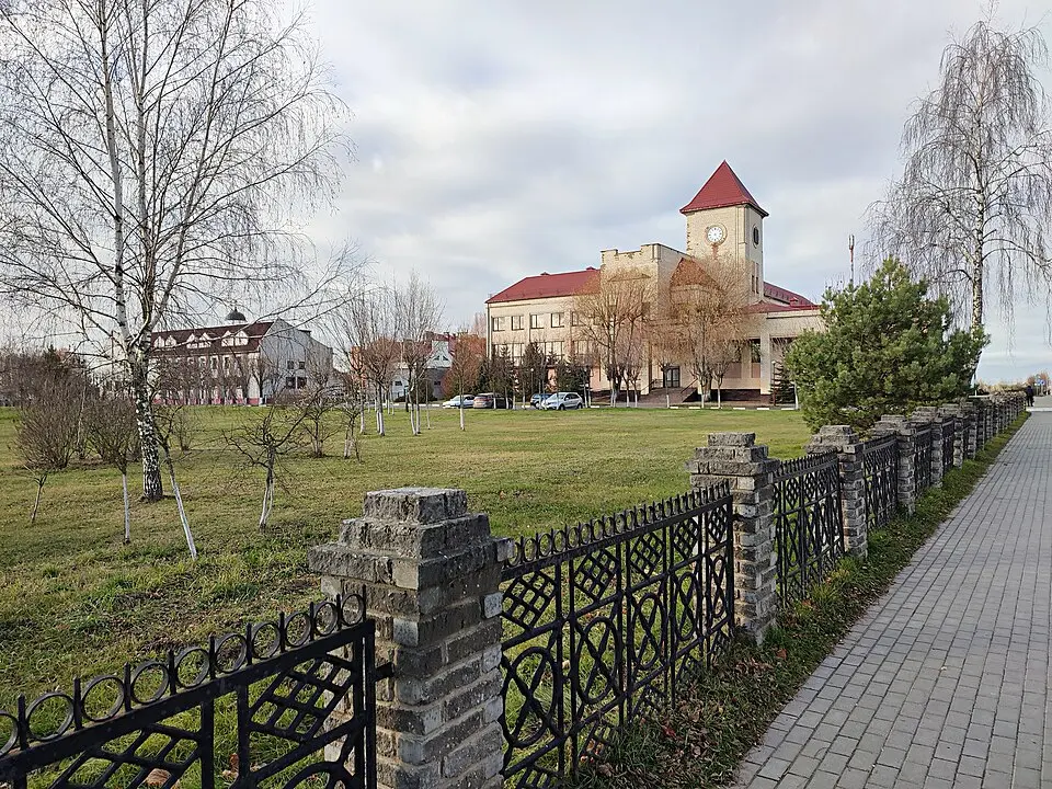 Дрыбін