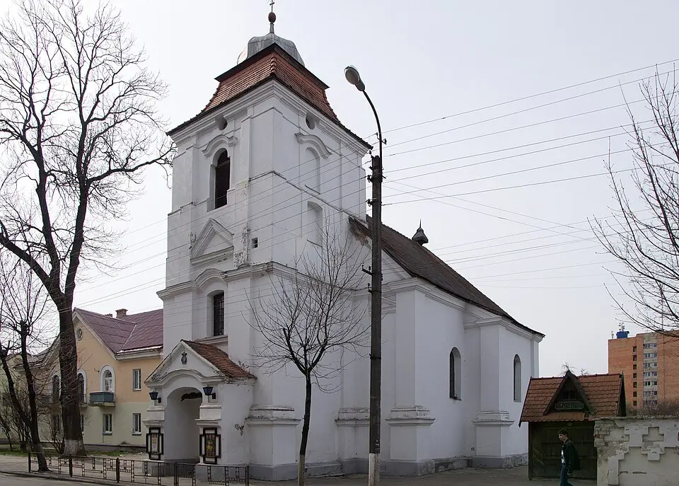 Касьцёл Сьвятога Караля Барамэя і кляштар камуністаў