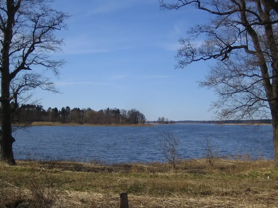 Juglas ezers