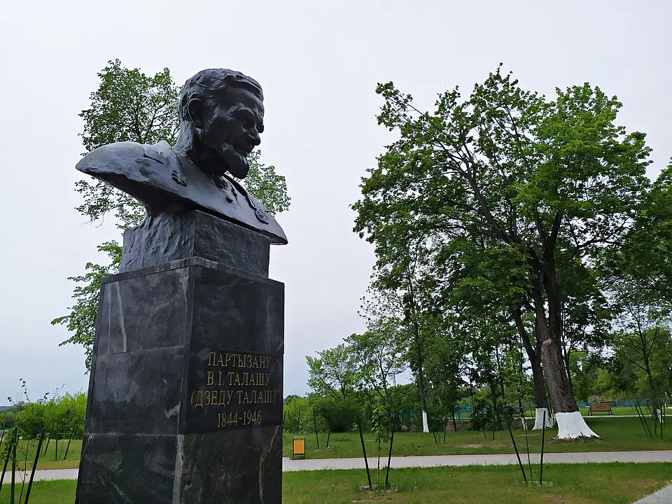 Помнік Васілю Талашу