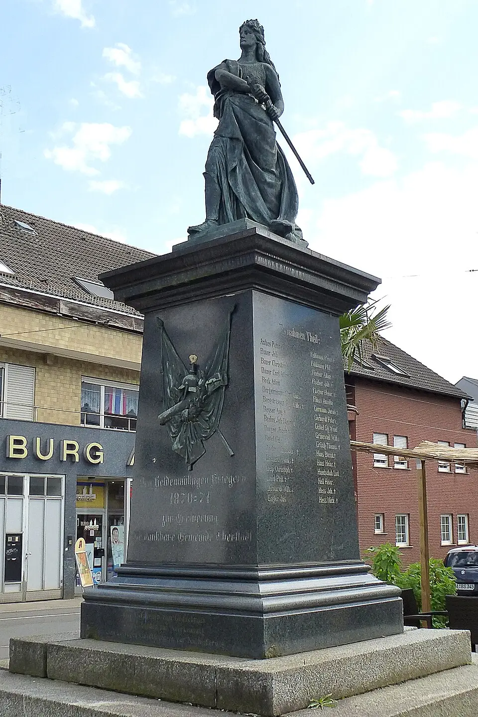 Image: Hewiha · CC BY-SA 4.0 Kriegerdenkmal
