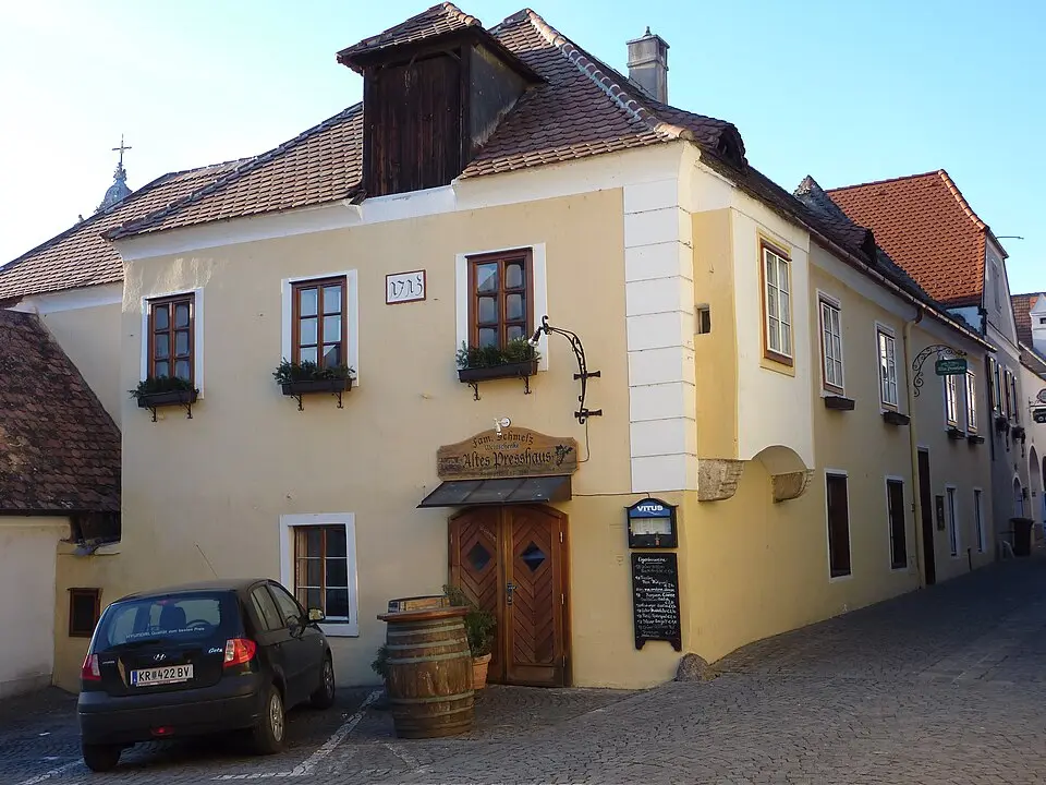 Winzerhaus mit Presshaus