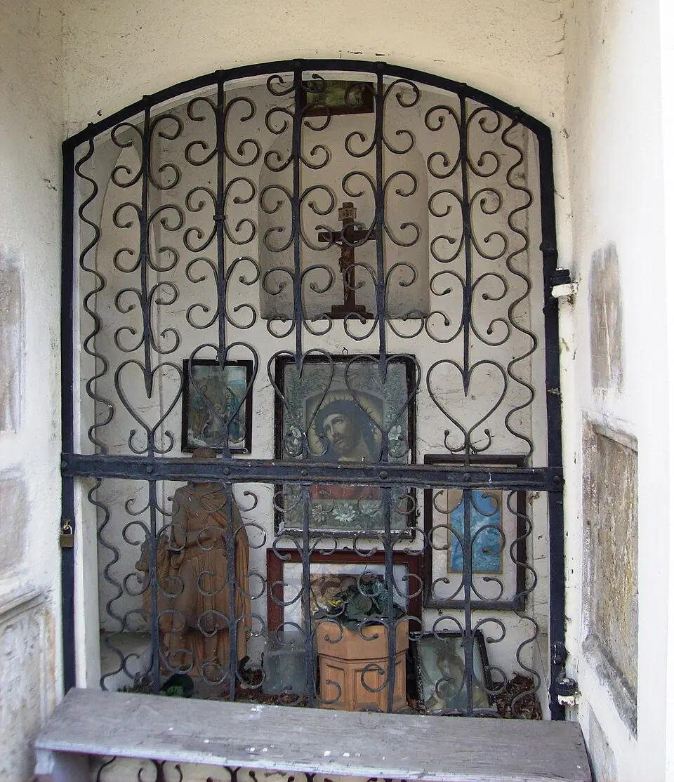 Hauskapelle mit Spolien