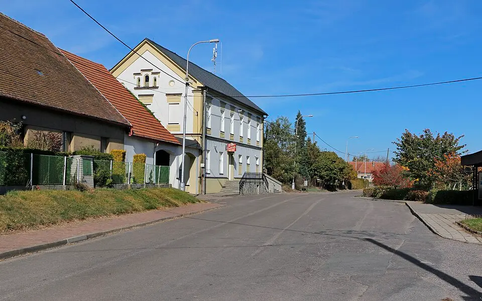 Obrázek: Pavel Hrdlička (Czech Wikipedia user Packa) · CC BY-SA 4.0 Džbánov