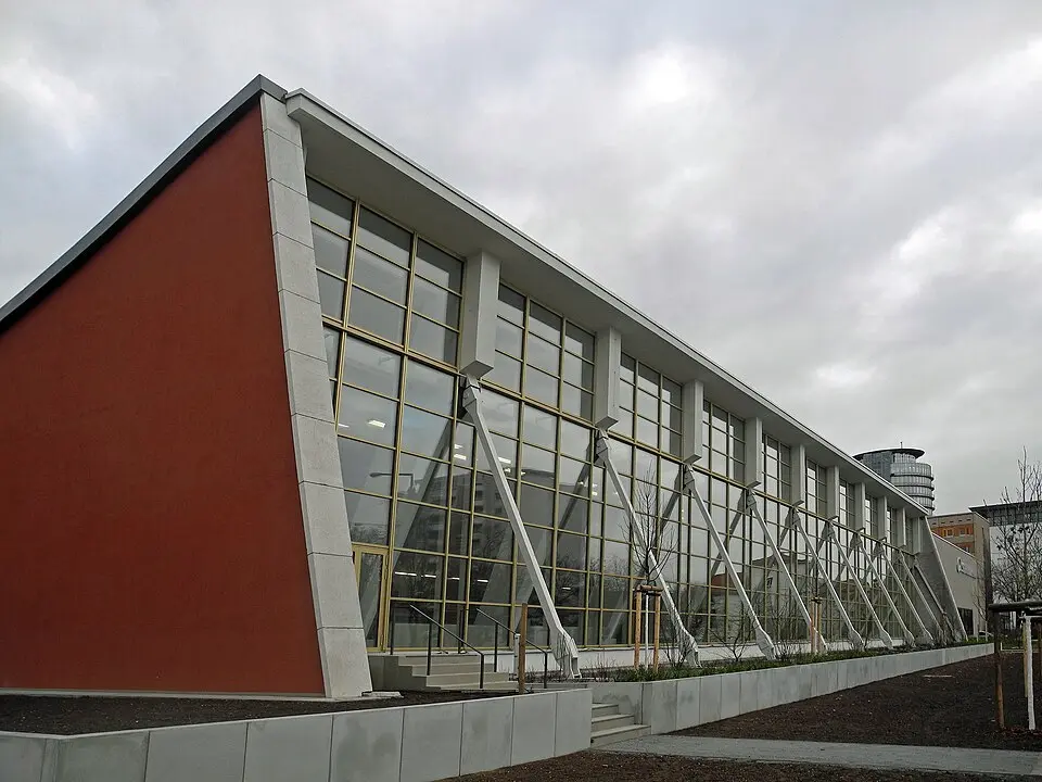 Schwimmhalle Freiberger Platz