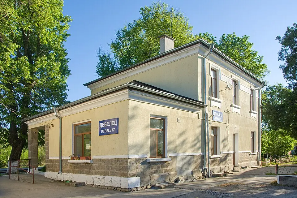 Дебелец