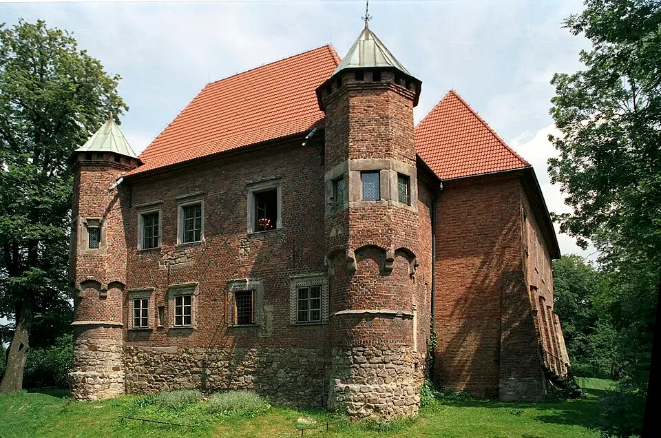 zamek w Dębnie