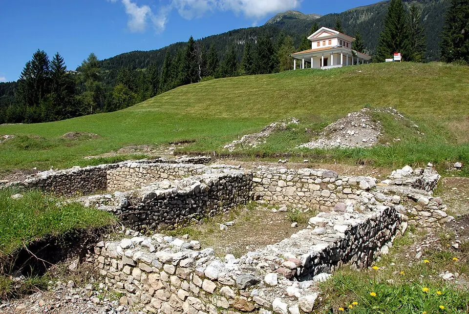 Image: Johann Jaritz · CC BY-SA 3.0 AT Gurina