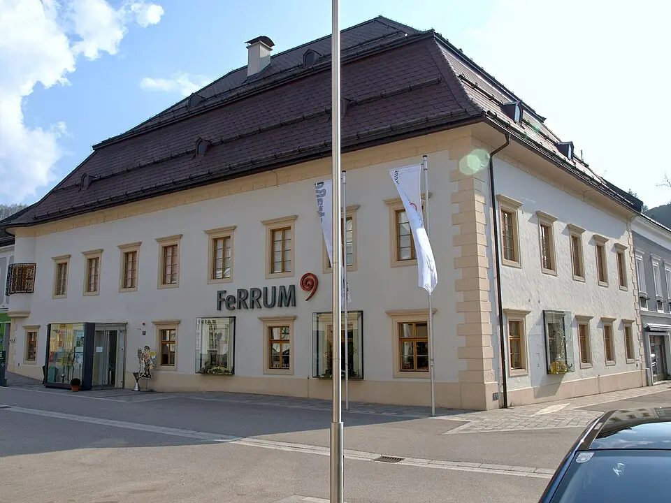 Image: Grubernst (talk) · CC0 Kanzlerhaus (Haus Kremayr)
