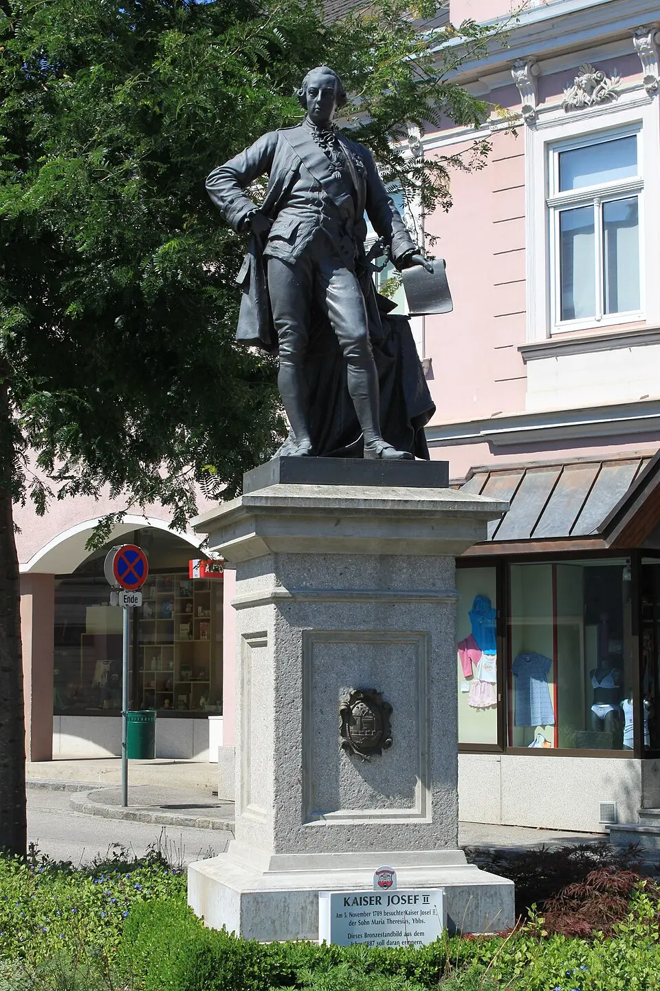 Persönlichkeitsdenkmal, Kaiser Joseph II