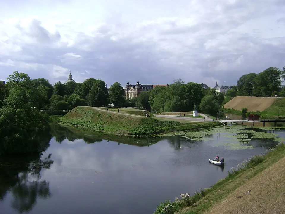 Image: Albertyanks - Albert Jankowski · Public domain Churchillparken