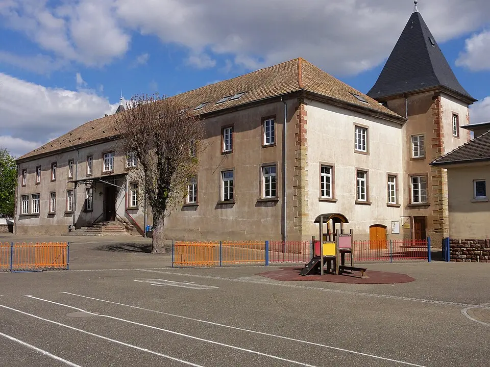 Obrázok: © Ralph Hammann - Wikimedia Commons · CC BY-SA 4.0 château de Dettwiller
