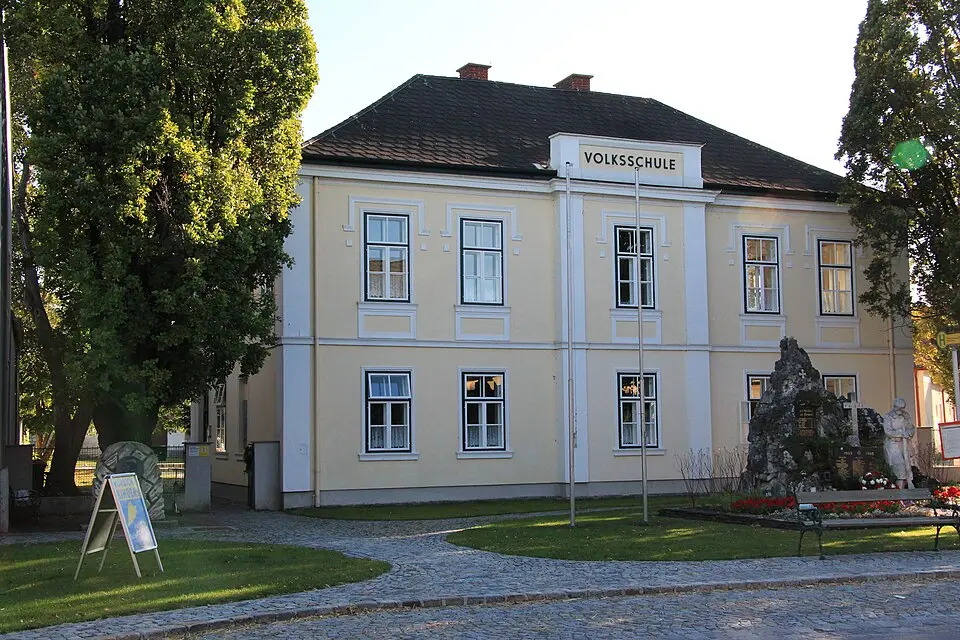 Volksschule