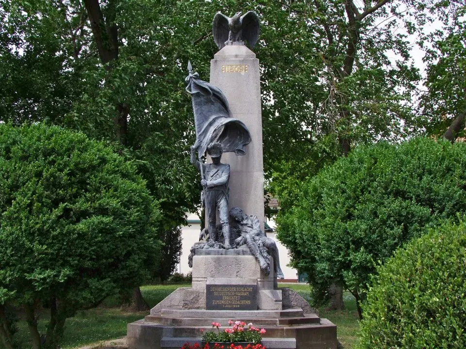 Image: Peter Lauppert · CC BY-SA 3.0 Denkmal der Schlacht bei Wagram