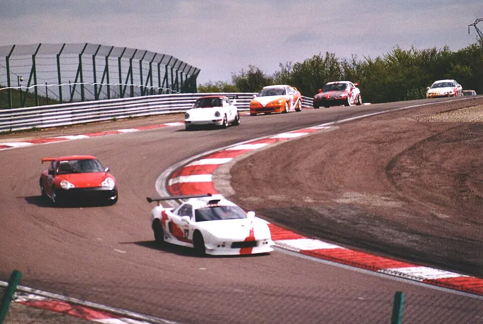 Naložil: NSX-Racer · CC BY 2.5 Dijon-Prenois