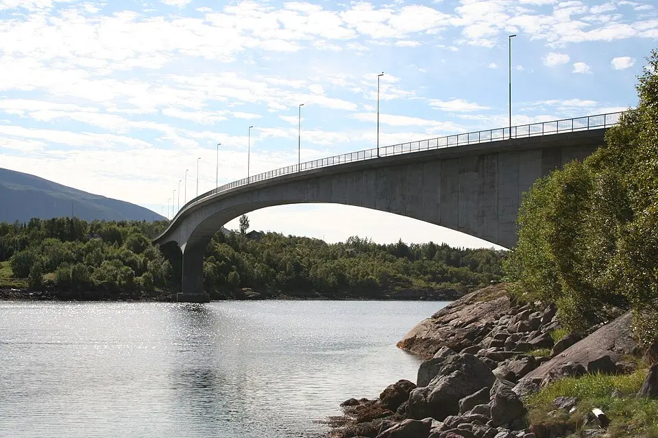 Djupfjordstraumen bru