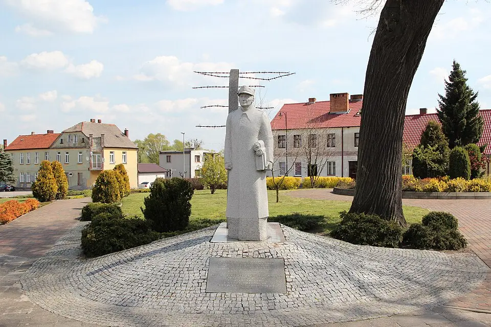 Pomnik Woldenberczyka w Dobiegniewie