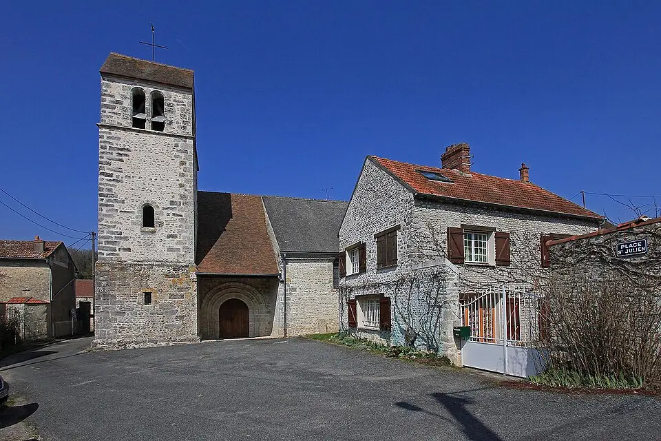 Image: Daniel Clerc · CC BY-SA 3.0 église Saint-Julien-le-Pauvre d'Abbéville-la-Rivière