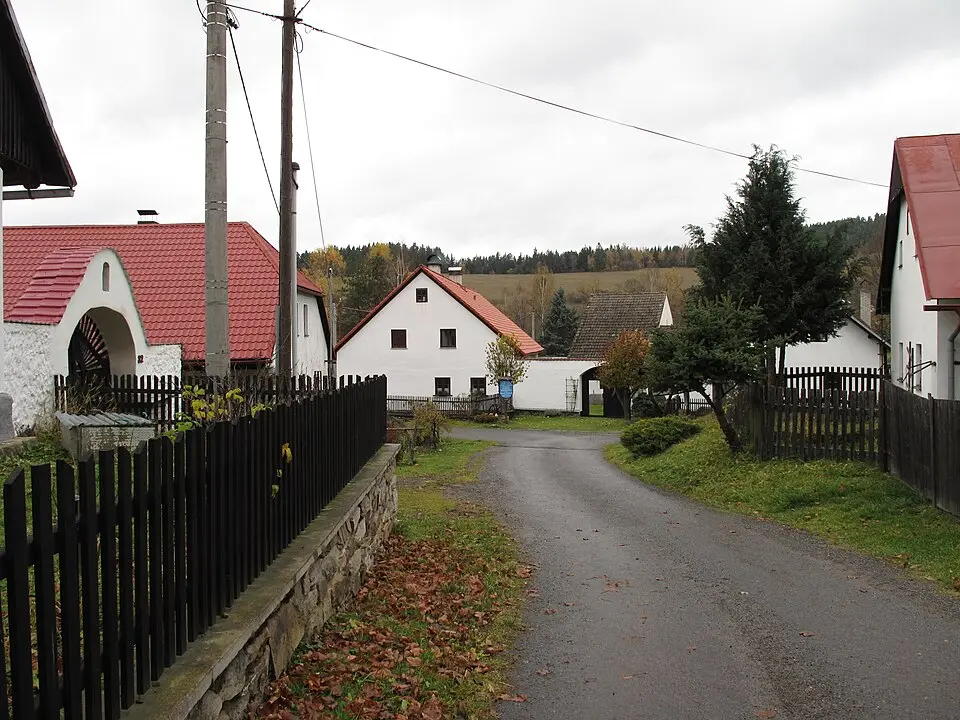 Dolní Dvorce