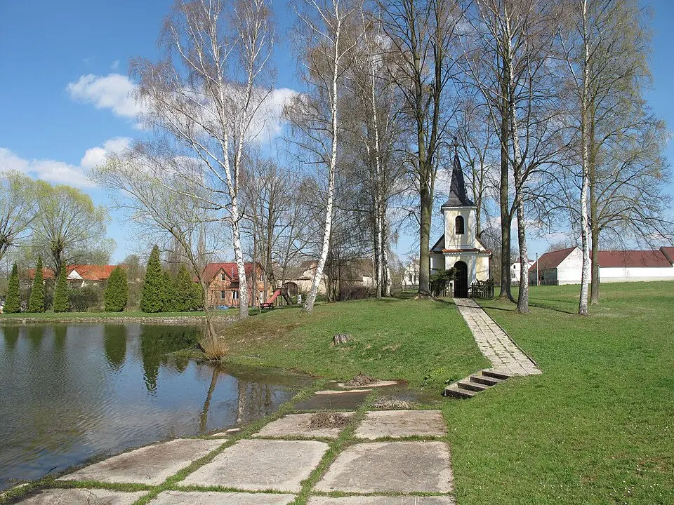 Obrázek: Juandev · CC BY-SA 3.0 Dolní Kněžeklady