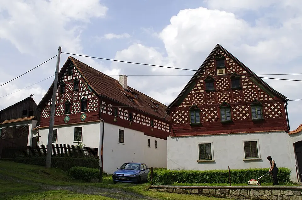 Dolní Lažany