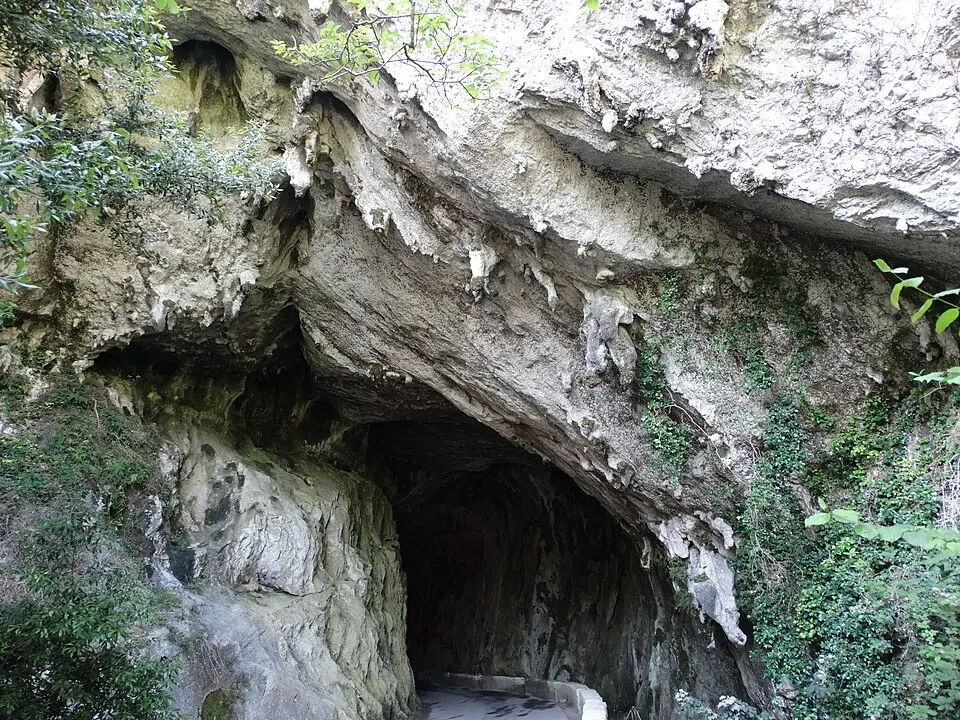 La Cuevona