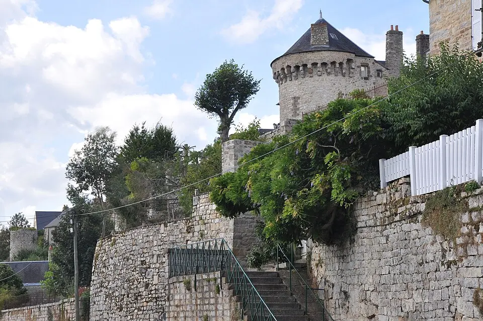 enceinte de Domfront