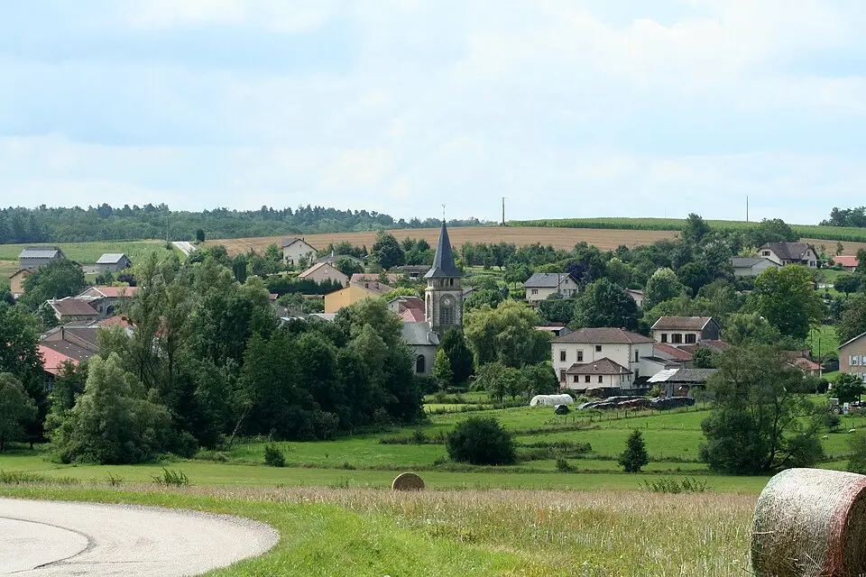Slika: Coyau · CC BY-SA 3.0 Doncières