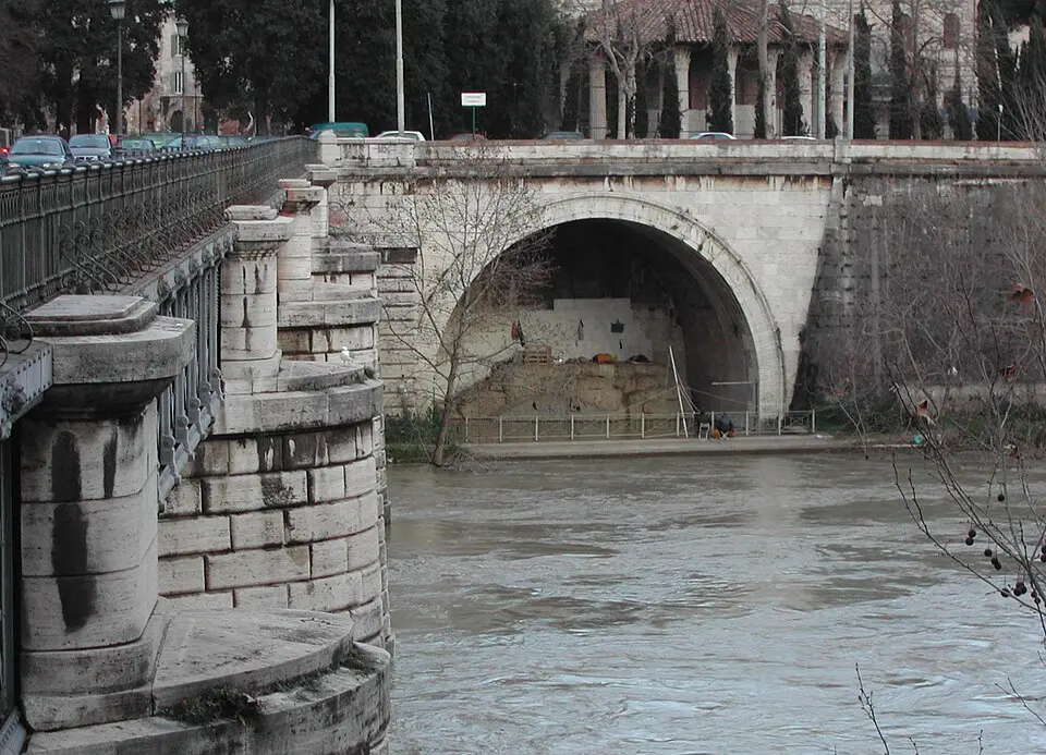 Slika: user:Lalupa · Public domain Cloaca Maxima