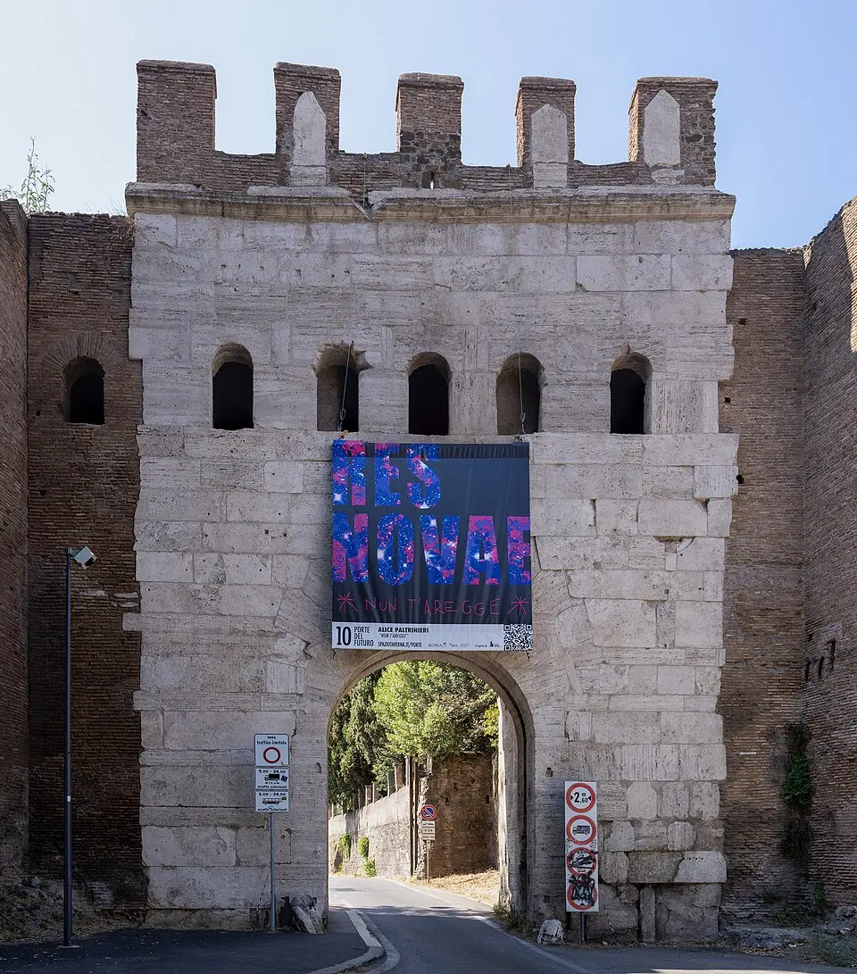 Porta Latina