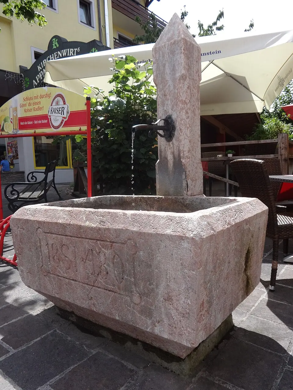 Slika: Rudifried · CC BY-SA 3.0 AT Dorfbrunnen