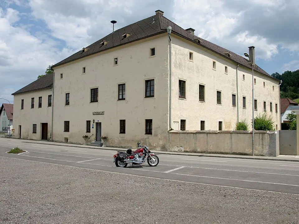 Schloss/ Gemeindeamt