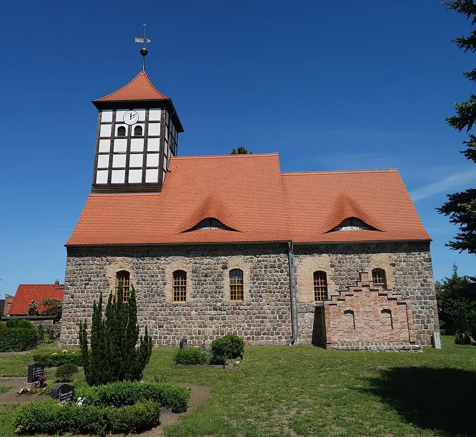 Obrázek: Hans G. Oberlack · CC BY-SA 4.0 Dorfkirche Tornow