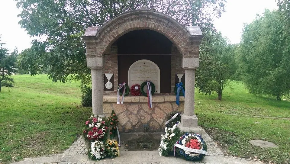 fontaine commémorative Crkvenac