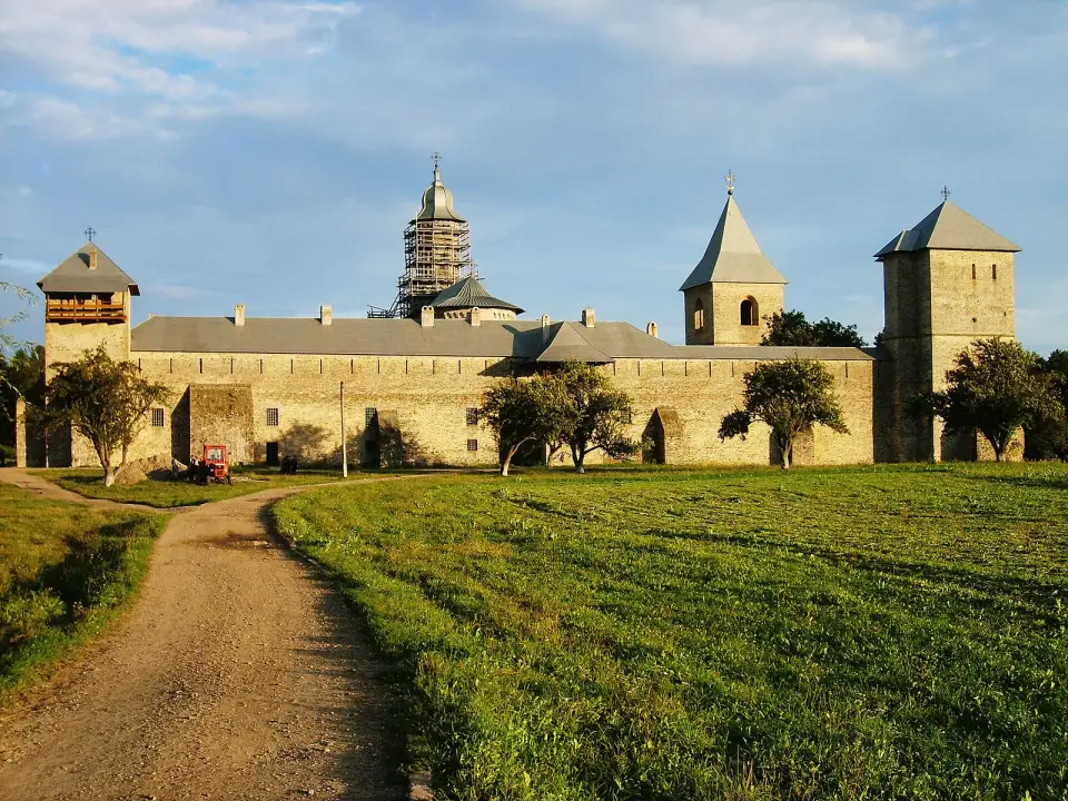 Bild: Alessio Damato · CC BY-SA 3.0 Kloster Dragomirna