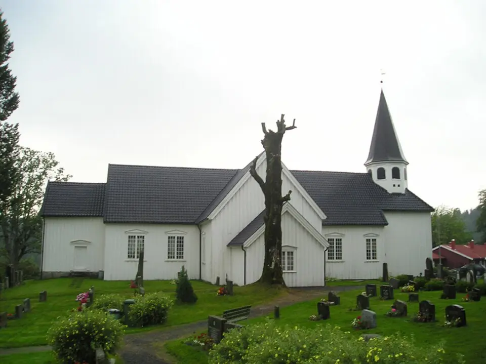 Drangedal kirke