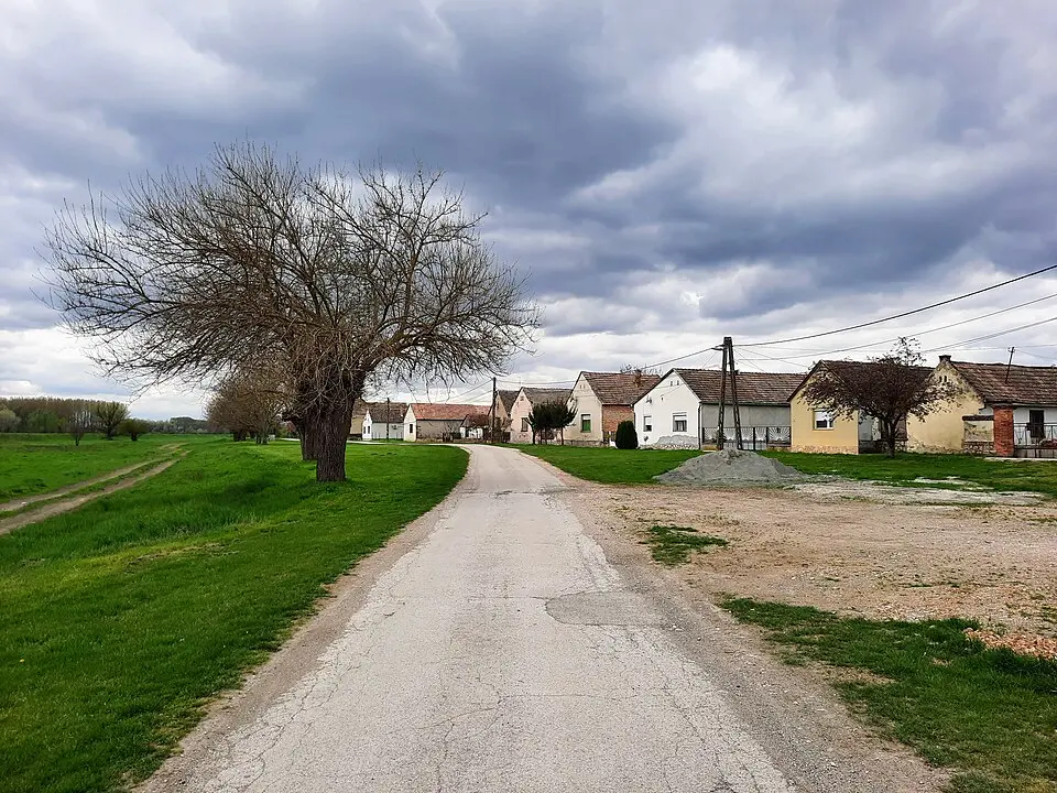 Image: Györkő Zsombor · CC BY-SA 4.0 Drávacsehi