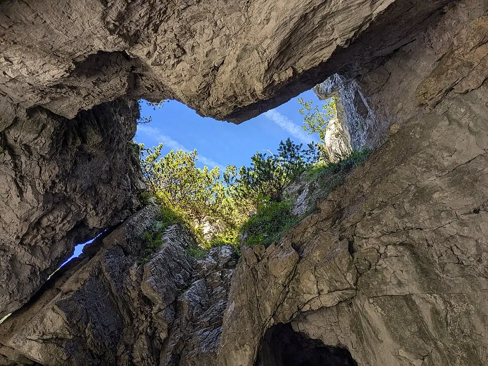 Dreifensterhöhle im Langgraben