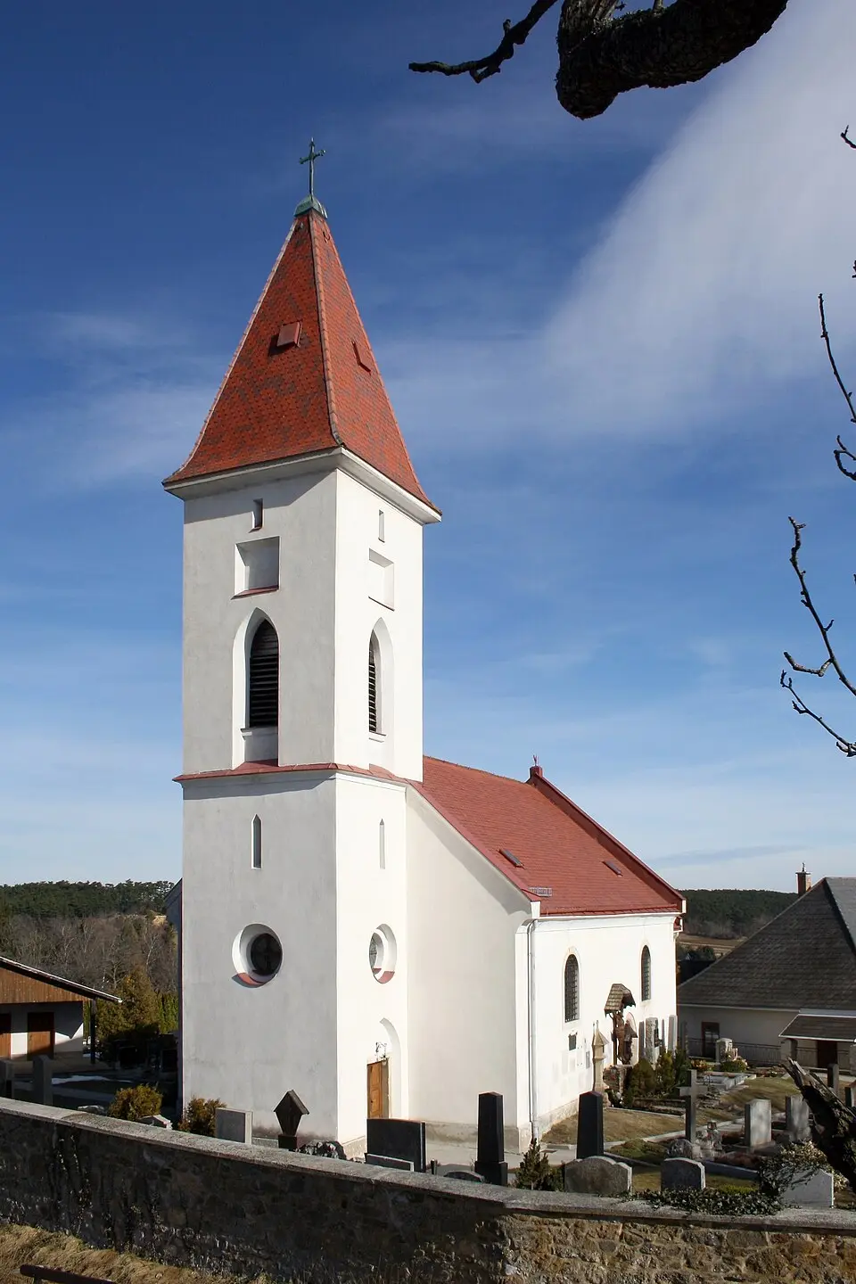 Bild: C.Stadler/Bwag · CC BY-SA 3.0 Pfarrkirche Dreistetten