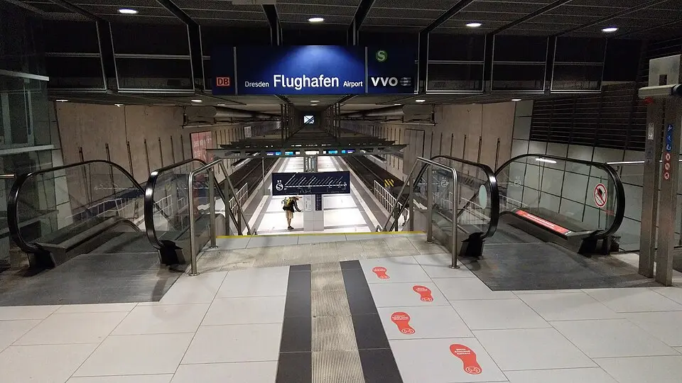 Bahnhof Dresden Flughafen