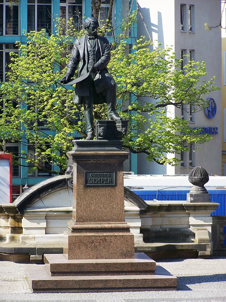 Gottfried-Semper-Denkmal