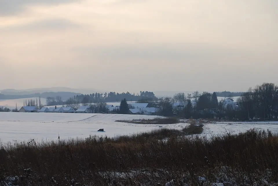 Bild: Richenza · CC BY-SA 3.0 Drhovle Ves