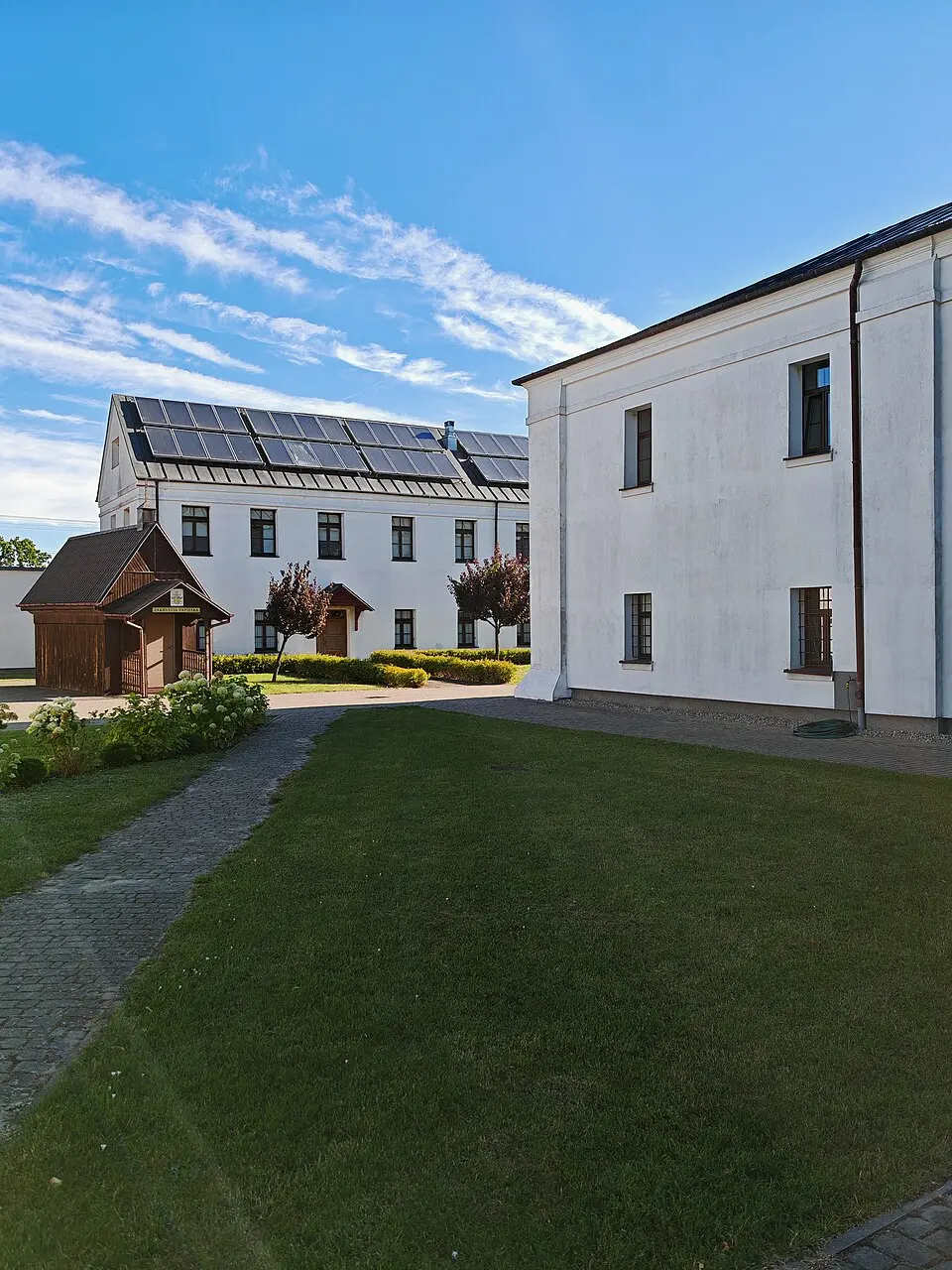 Klasztor, ob. liceum