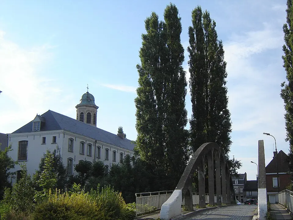 Image: LimoWreck · CC BY-SA 3.0 Drongen