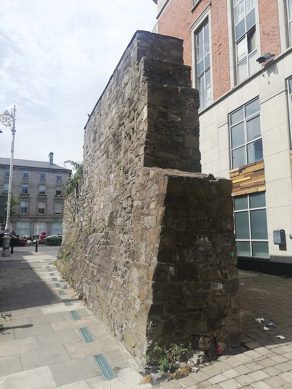 Dublin city walls, Lamb Alley