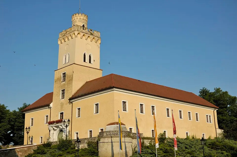 Image: Stanislav Doronenko · CC BY 3.0 Schloss Dürnkrut