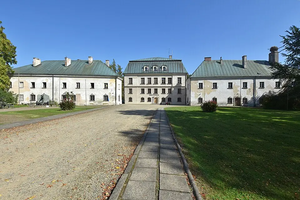 pałac w Dukli