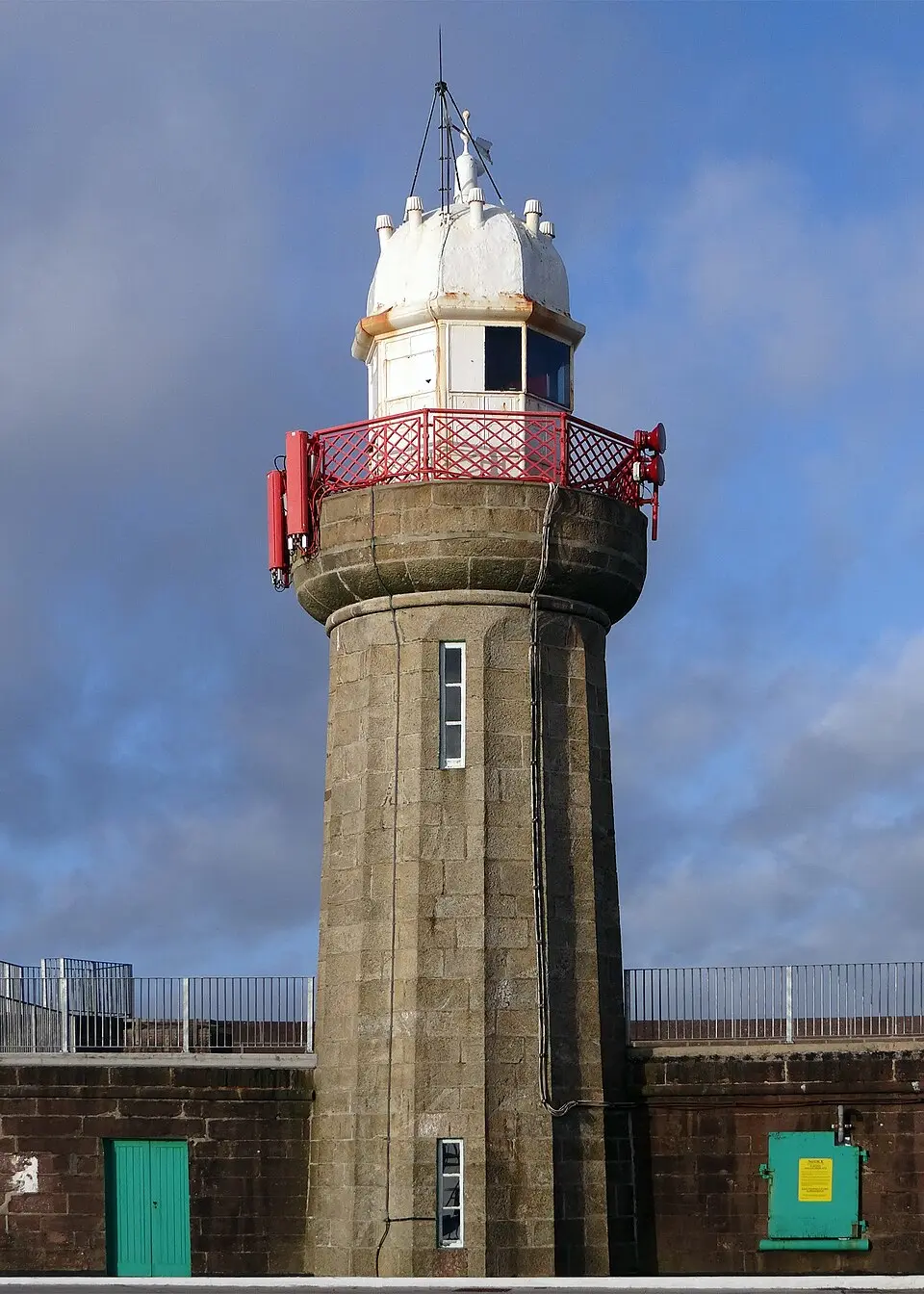 Dunmore East lighthouse