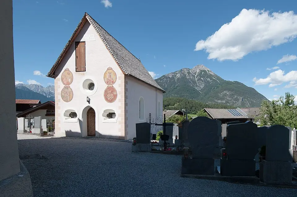 Friedhof mit Totenkapelle